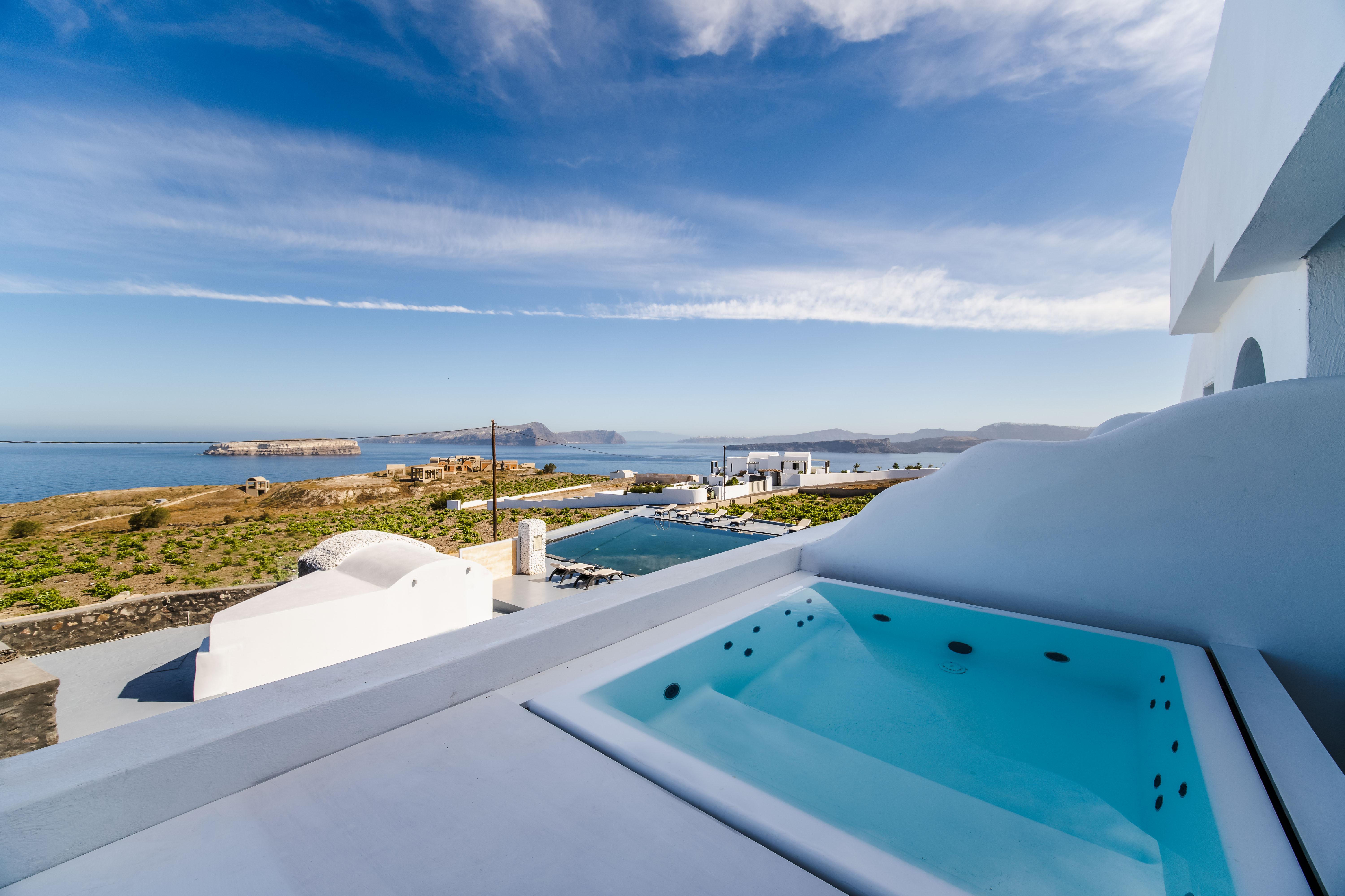 Serenita Luxury Suites Akrotiri  Exterior photo