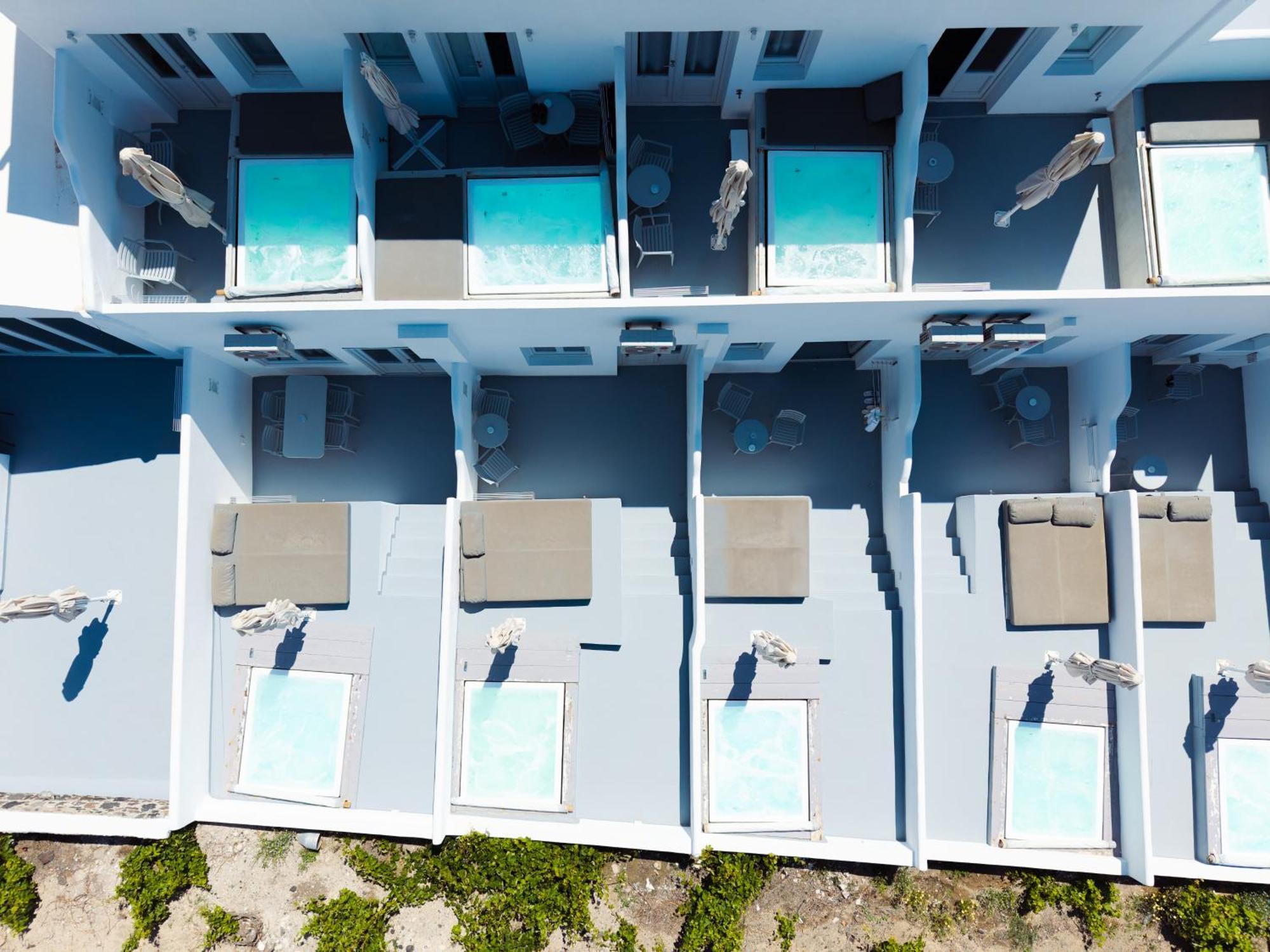 Serenita Luxury Suites Akrotiri  Exterior photo